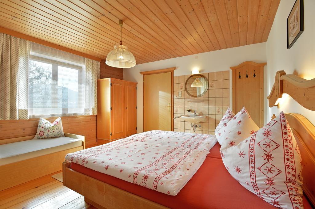 Apartamento Gugghof Hopfgarten im Brixental Habitación foto
